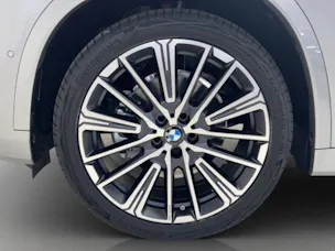 BMW X1 U11 20i sDrive paddles