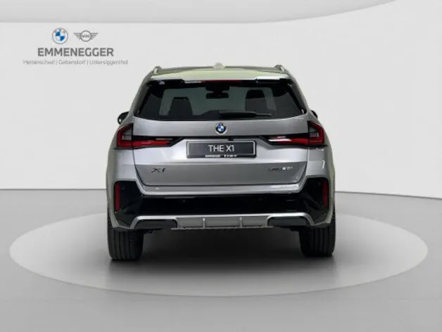 BMW X1 U11 20i sDrive paddles
