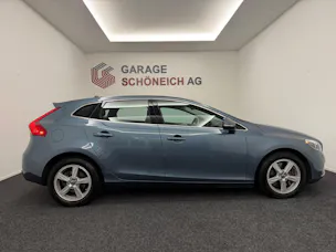 VOLVO V40 2.0 D3 Summum S/S