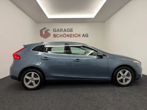 VOLVO V40 2.0 D3 Summum S/S