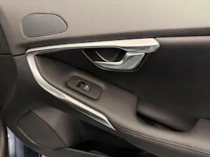VOLVO V40 2.0 D3 Summum S/S
