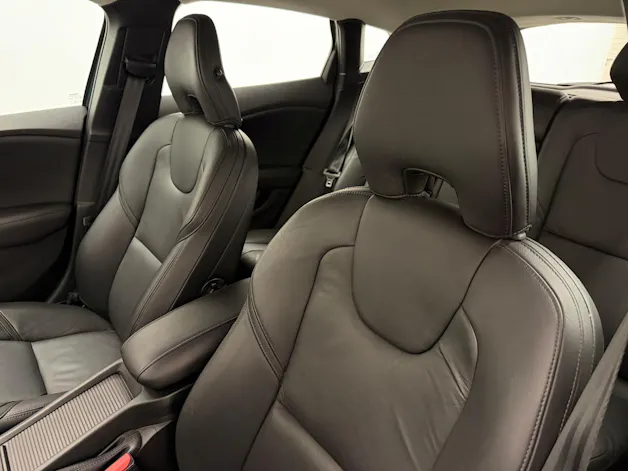 VOLVO V40 2.0 D3 Summum S/S
