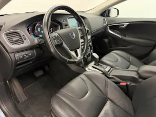 VOLVO V40 2.0 D3 Summum S/S