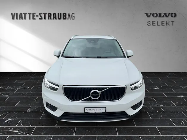 VOLVO XC40 2.0 B4 MH Momentum AWD