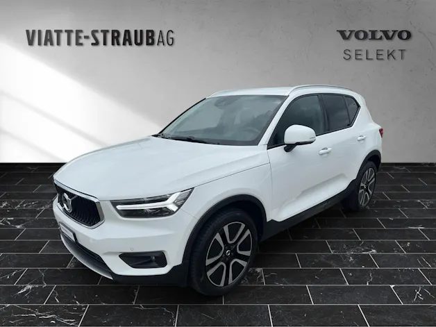 VOLVO XC40 2.0 B4 MH Momentum AWD
