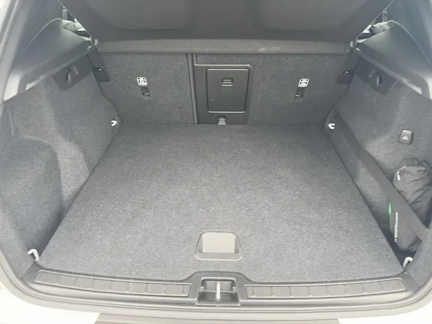 VOLVO XC40 2.0 B4 MH Momentum AWD