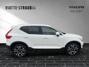 VOLVO XC40 2.0 B4 MH Momentum AWD