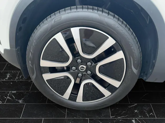 VOLVO XC40 2.0 B4 MH Momentum AWD