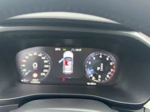 VOLVO XC40 2.0 B4 MH Momentum AWD