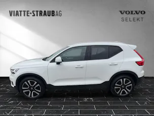 VOLVO XC40 2.0 B4 MH Momentum AWD