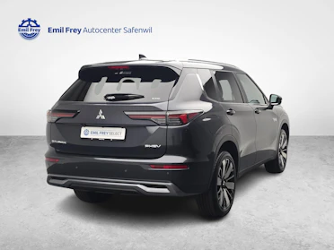 MITSUBISHI OUTLANDER 5