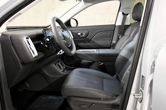 https://vehicle.imgix.net/4518793/d2fce26c-58e9-4e3a-9b1b-a75027095d94.jpg