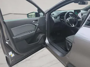 RENAULT Captur 1.8 E-Tech techno