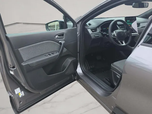 RENAULT Captur 1.8 E-Tech techno