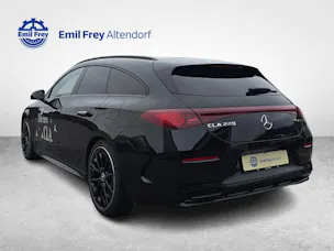 MERCEDES-BENZ CLA 220 4MATIC Shooting Brake