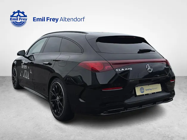 MERCEDES-BENZ CLA 220 4MATIC Shooting Brake