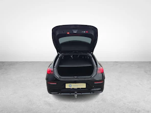 Fahrzeugbild MERCEDES-BENZ CLA 220 4MATIC Shooting Brake