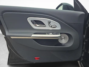 https://vehicle.imgix.net/4518869/eb7fa89d-95ce-4793-95ee-7d850ca6fe9f.jpg