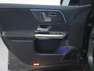 MERCEDES-BENZ EQA 300 4MATIC Excellence AMG Line