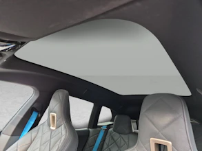 https://vehicle.imgix.net/4518942/aac32248-a699-4c02-bc58-4fb8c0a5f692.jpg
