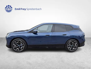 https://vehicle.imgix.net/4518942/ade92dc9-6edd-4a71-8888-d6fca8eee872.jpg