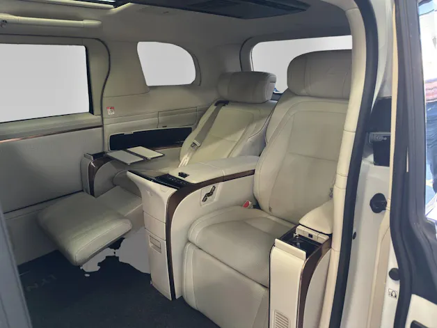 Lexus LM 350h VIP