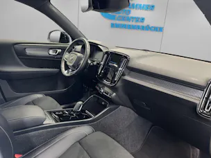 VOLVO XC40 2.0 B4 MH R-Design AWD