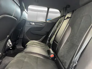 VOLVO XC40 2.0 B4 MH R-Design AWD