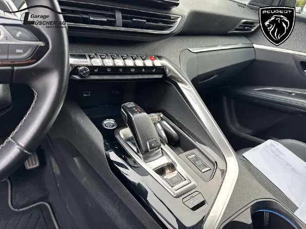 PEUGEOT 5008 1.2 PureTech Allure Pack
