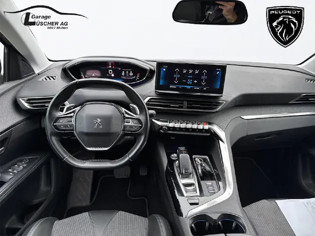 PEUGEOT 5008 1.2 PureTech Allure Pack