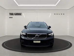 VOLVO XC40 2.0 B4 MH Plus Bright