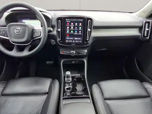 VOLVO XC40 2.0 B4 MH Plus Bright
