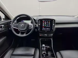 VOLVO XC40 2.0 B4 MH Plus Bright