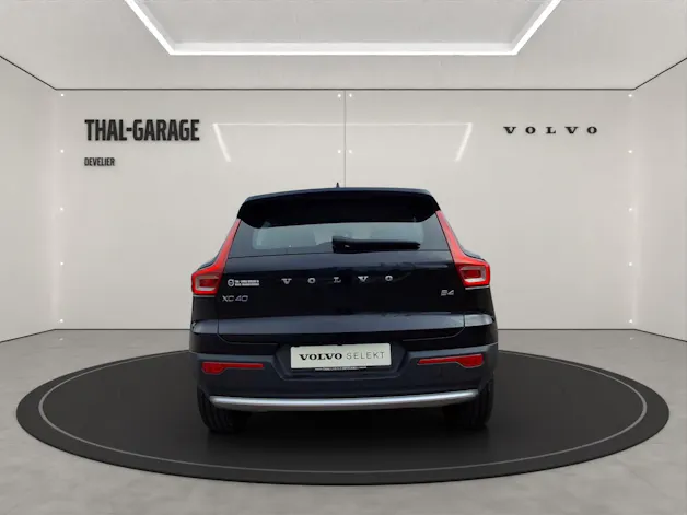 VOLVO XC40 2.0 B4 MH Plus Bright