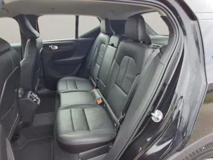 VOLVO XC40 2.0 B4 MH Plus Bright