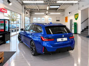 BMW 320d xDrive 48V Touring Steptronic M Sport Pro + AHK 1800kg