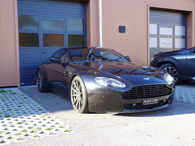 ASTON MARTIN V8 Vantage 4.7 Sportshift "* CH Véhicule * GPS * Sièges Electriques/Chauffants * Phares xénon * Tempomat *"