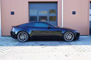 ASTON MARTIN V8 Vantage 4.7 Sportshift "* CH Véhicule * GPS * Sièges Electriques/Chauffants * Phares xénon * Tempomat *"