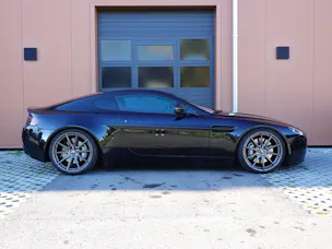 ASTON MARTIN V8 Vantage 4.7 Sportshift "* CH Véhicule * GPS * Sièges Electriques/Chauffants * Phares xénon * Tempomat *"