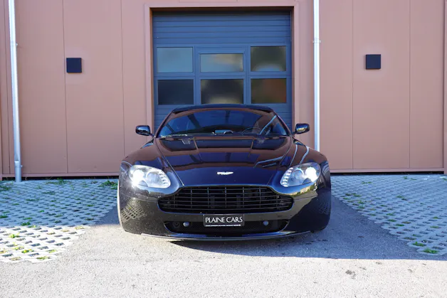 ASTON MARTIN V8 Vantage 4.7 Sportshift "* CH Véhicule * GPS * Sièges Electriques/Chauffants * Phares xénon * Tempomat *"