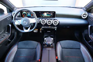 MERCEDES-BENZ A 250 AMG Line "* Pack AMG Line * Capteurs avant/arrière * Tempomat * Clim Auto * Sièges AMG * Jantes 18 *"