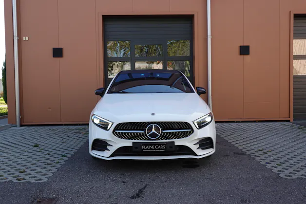 MERCEDES-BENZ A 250 AMG Line "* Pack AMG Line * Capteurs avant/arrière * Tempomat * Clim Auto * Sièges AMG * Jantes 18 *"