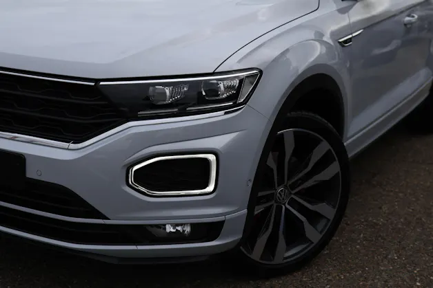 VW T-Roc 1.5 TSI Sport DSG 4motion * SOUNDSYSTEM BEATS * RÜCKFAHRKAMERA * PACK INFOTAINMENT *