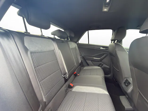 VW T-Roc 1.5 TSI Sport DSG 4motion * SOUNDSYSTEM BEATS * RÜCKFAHRKAMERA * PACK INFOTAINMENT *