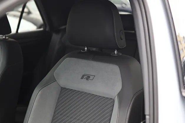 VW T-Roc 1.5 TSI Sport DSG 4motion * SOUNDSYSTEM BEATS * RÜCKFAHRKAMERA * PACK INFOTAINMENT *
