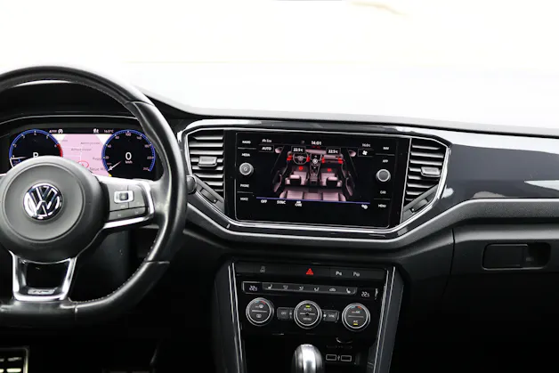 VW T-Roc 1.5 TSI Sport DSG 4motion * SOUNDSYSTEM BEATS * RÜCKFAHRKAMERA * PACK INFOTAINMENT *