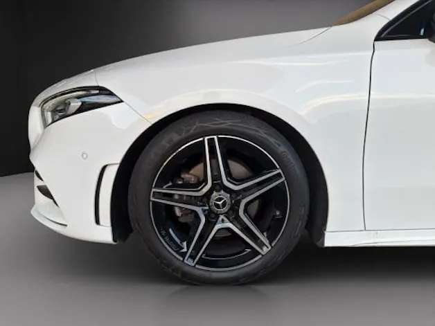 MERCEDES-BENZ A 180 Night Star AMG Line