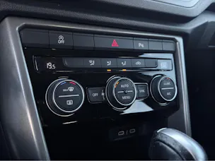 VW T-Roc 2.0 TDI SCR Advance DSG 4Motion *Apple CarPlay/Android Auto*Tempomat ACC*DAB+ uvm.*