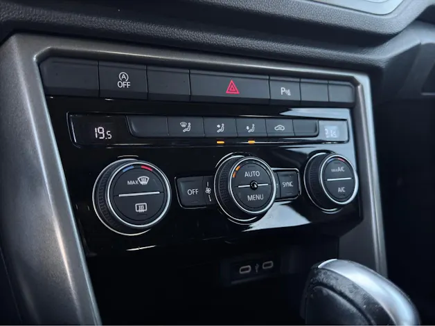 VW T-Roc 2.0 TDI SCR Advance DSG 4Motion *Apple CarPlay/Android Auto*Tempomat ACC*DAB+ uvm.*