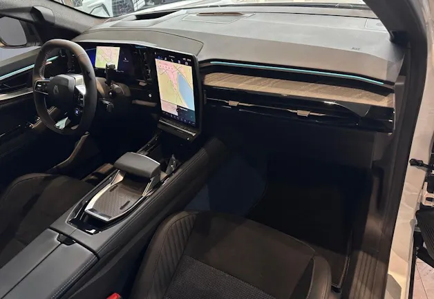 RENAULT Rafale 1.2 E-Tech Plug-in Hybrid 300 4x4 Atelier Alpine
